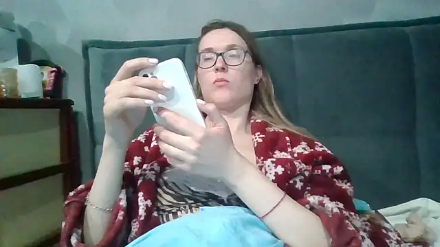 Jugira Chat XXX in diretta