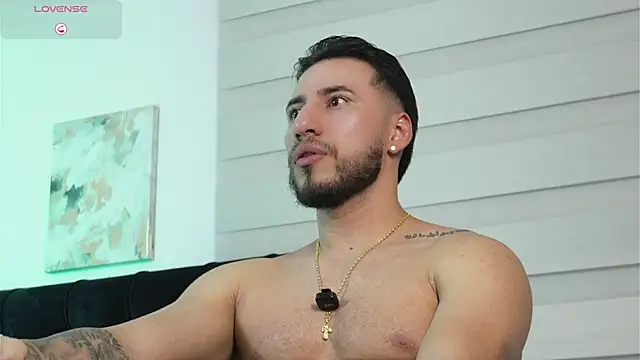 Thiago_Hill 即時 XXX 聊天