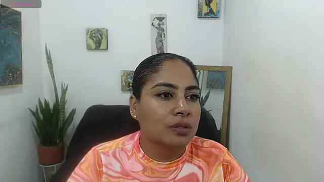 Chat +18 de Luna_Fyre ao vivo