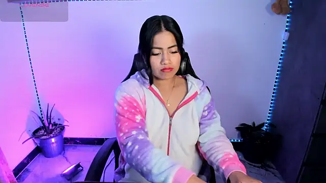 vickylatina_ live XXX chat