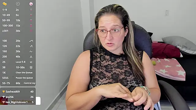 alejandra_milf_ Adlı Modelin Canlı XXX Sohbeti