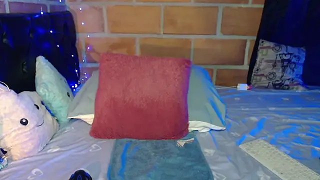 Nathacha Adlı Modelin Canlı XXX Sohbeti