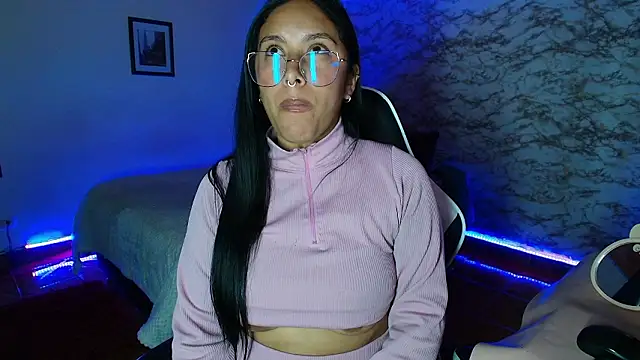 Camila_IRoose's Live XXX Chat