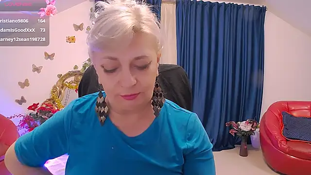 HypnotikCate Adlı Modelin Canlı XXX Sohbeti