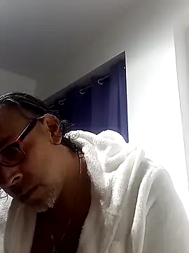 Czat XXX na żywo – Big_vittollo