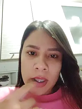 Ivanna_Lux Adlı Modelin Canlı XXX Sohbeti