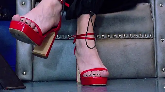 Chat +18 de LusstCruella ao vivo