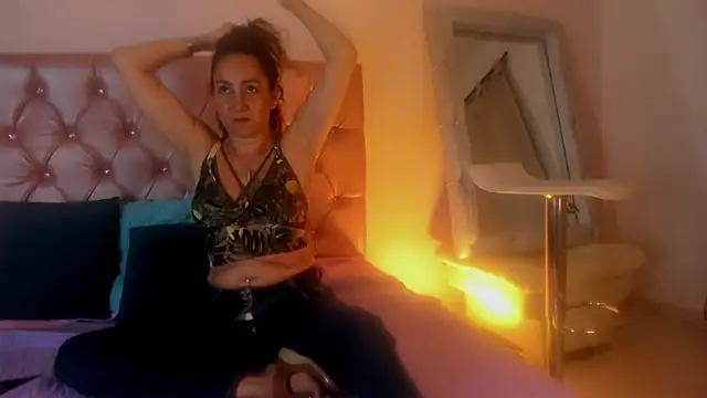 Dark_luna1 – Naživo XXX chat