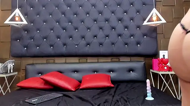 Chat +18 de CaroBeltran ao vivo