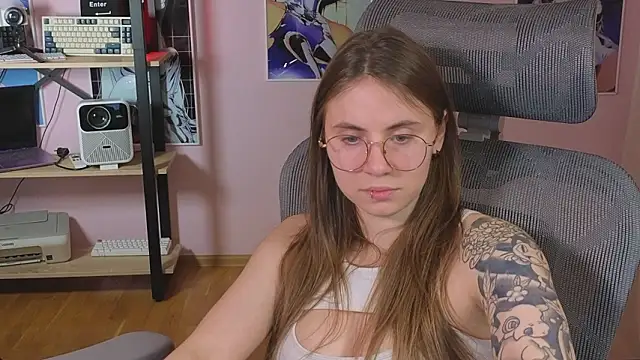 دردشة _AnnaStark_ الجنسية المباشرة