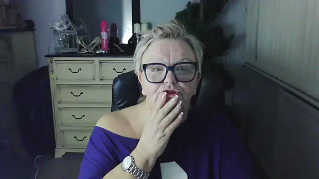 BridgetBlueEyes Live XXX-Chat