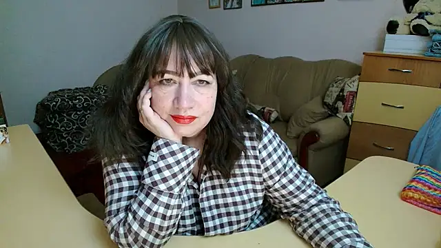 Lucretia_Goldi_のライブXXXチャット