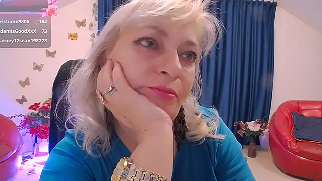 Chat +18 de HypnotikCate ao vivo