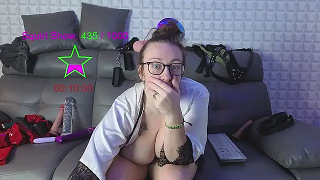 JadeStarUK's Live XXX Chat