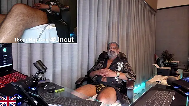 OnlineBossUK Live XXX Chat