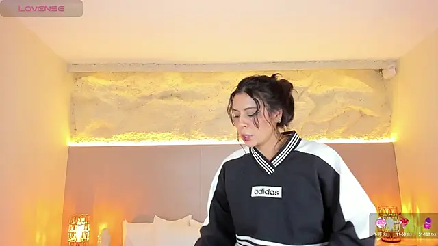 JessyEvans Adlı Modelin Canlı XXX Sohbeti