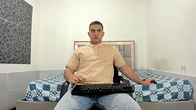 simookeler Live XXX Chat