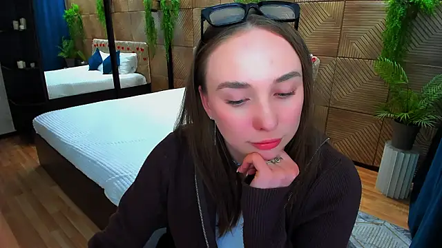 TrueReincarnation Chat XXX in diretta