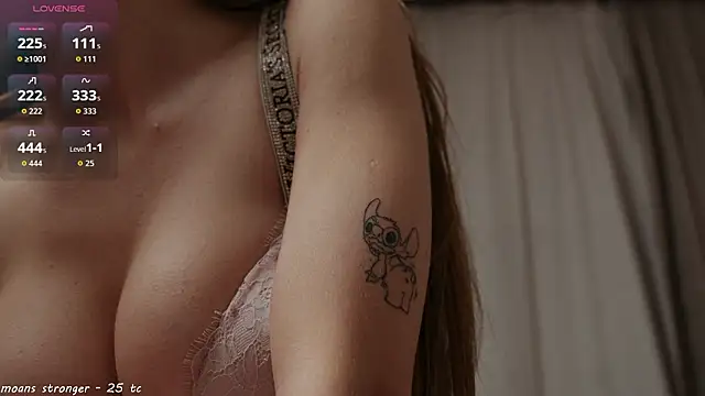 Онлайн чат XXX Riri_kikki