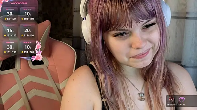 KristiBloom's Live XXX Chat