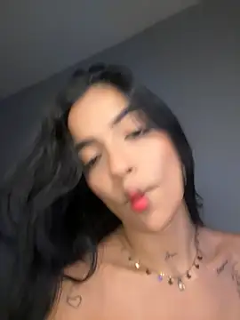 Sammy_pink Show in webcam