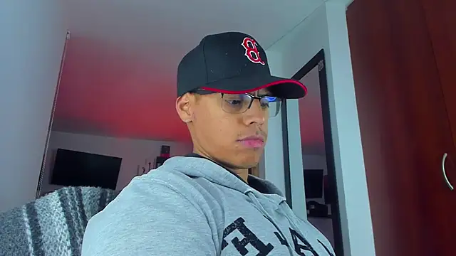 _John_Boy_ Adlı Modelin Canlı XXX Sohbeti