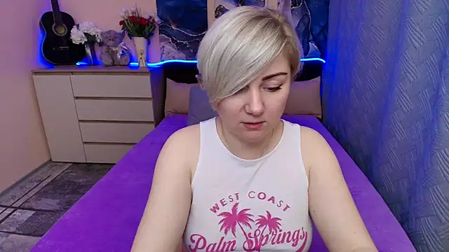 BlondPearl Chat XXX live