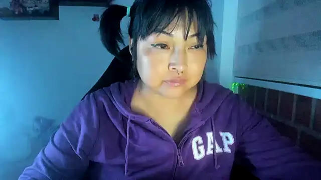 Chatroom XXX en direct de Shaddycute_