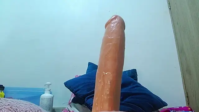 avaleri_cherry's Live XXX Chat