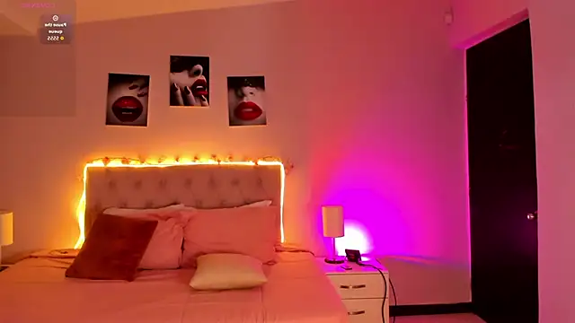 Emily_Warren_ Live XXX Chat