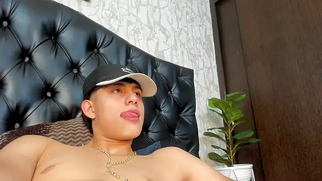 دردشة Lander_Cruz الجنسية المباشرة