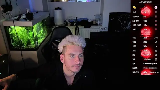 دردشة Rayzel_White الجنسية المباشرة