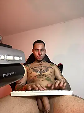 دردشة king_of_desire الجنسية المباشرة