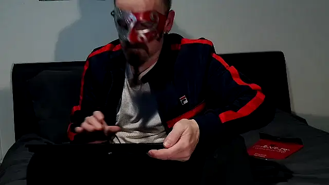 dpr100z Chat XXX in diretta