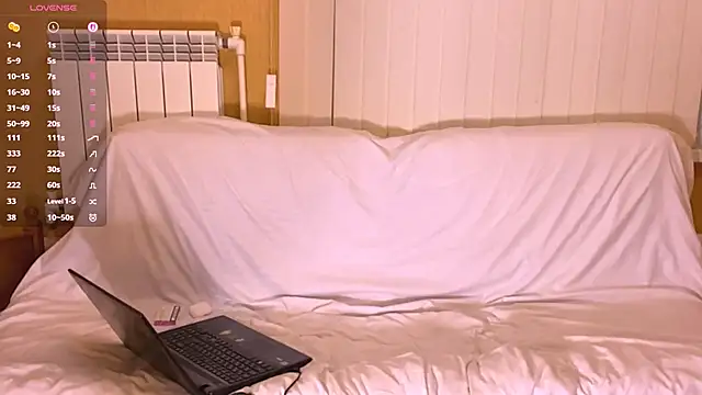 YawingSanguine webkamerás műsora