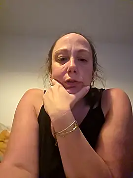 Wisie_Cutieのウェブカメラショー