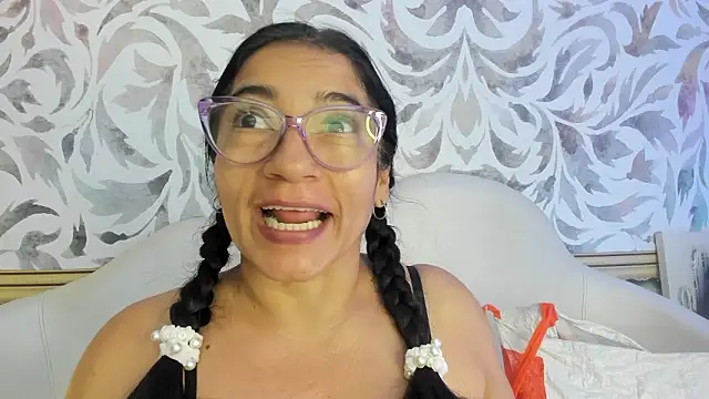 mature_bigass__ Chat XXX in diretta