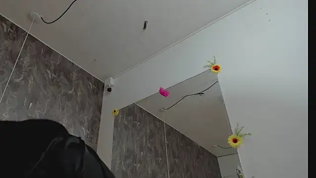 yiyisandoval 即時 XXX 聊天