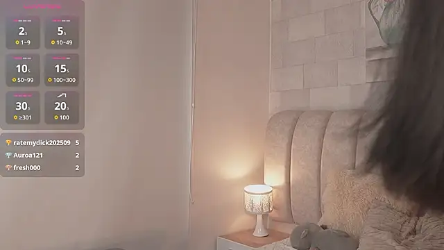 Naomi-Gray Live XXX-chat