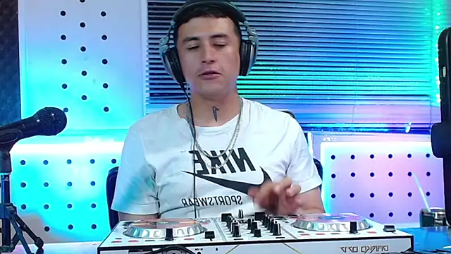 Godofcumxxx Adlı Modelin Canlı XXX Sohbeti