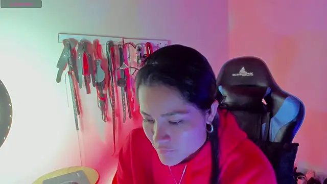 scarlet-kennedy98's Live XXX Chat