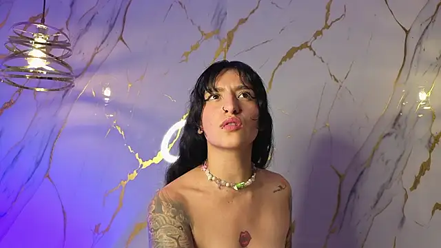 Scaarlettfox's Live XXX Chat