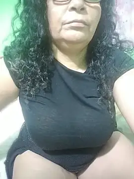 Amarantha25のライブXXXチャット