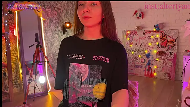 XXX chat uživo modela altertyan