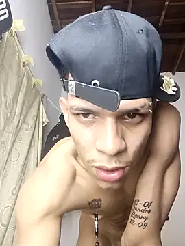 ethanchamo's Webcam Show