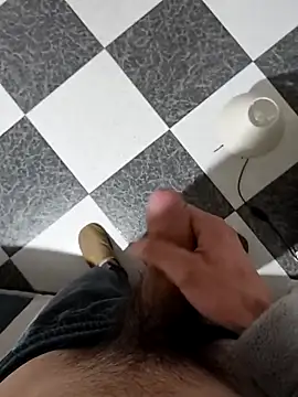 Antonn6969: διαδικτυακό σόου στην κάμερα