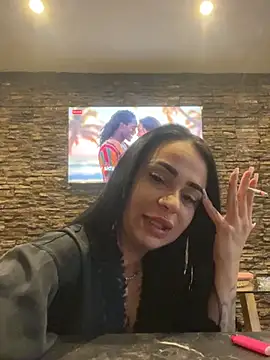 BrianaBloomのウェブカメラショー