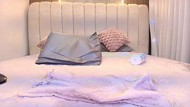 kata_hazel's Live XXX Chat