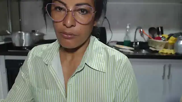 kateleyagrey's Live XXX Chat