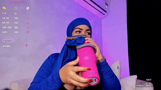 Вебкам-шоу thaira_aly